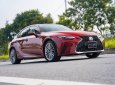 Lexus IS 300 2021 - Xe màu đỏ, nhập khẩu số tự động