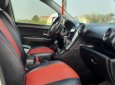 Kia Carens 2011 - Xe màu trắng