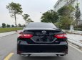 Toyota Camry 2020 - Xe mới 95% giá 910tr