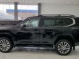 Toyota Land Cruiser 2023 - Xe màu đen, nội thất kem, mới 100%