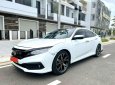 Honda Civic 2019 - Màu trắng, giá chỉ 645 triệu