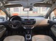 Kia Rio 2015 - Màu bạc, số sàn