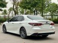 Toyota Camry 2022 - Màu trắng, nhập khẩu