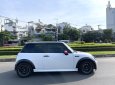 Mini Cooper 2006 - 1.6 nhập 2007 máy Turbo rất mạnh mẽ, ít hao xăng 9 lít/100km - Xe hai màu, full đồ chơi cao cấp