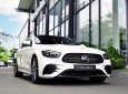 Mercedes-Benz E300 2022 - xe mới