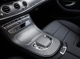 Mercedes-Benz E300 2022 - xe mới