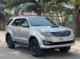 Toyota Fortuner 2015 - Màu bạc số sàn