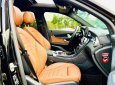 Mercedes-Benz GLC 300 2019 - Màu đen, bảo dưỡng chính hãng