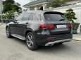 Mercedes-Benz GLC 200 2021 - Màu xám new, nội thất đen, full lịch sử hãng. Đã lên nước hoa hãng + cửa gió tuabin led