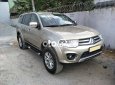 Mitsubishi Pajero   2014, số sàn, máy dầu, màu vàng 2014 - Mitsubishi Pajero 2014, số sàn, máy dầu, màu vàng