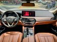 BMW 520i 2021 - Màu trắng, siêu lướt 17.000km