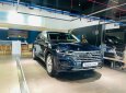 Volkswagen Touareg 2023 - Màu xanh dương Meloe Crystal Effect đang có 1 chiếc xe tại Vw Sài Gòn có thể giao ngay trong tháng 6/2023