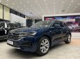Volkswagen Touareg 2023 - Màu xanh dương Meloe Crystal Effect đang có 1 chiếc xe tại Vw Sài Gòn có thể giao ngay trong tháng 6/2023