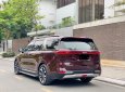 Kia Carnival 2022 - Màu đỏ Bordeaux siêu sang