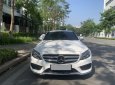 Mercedes-Benz C300 2016 - Fulloptions, biển HN, màu trắng nội thất đỏ trẻ trung và sang trọng