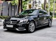 Mercedes-Benz C200 2018 - Màu đen, nội thất đen