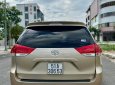 Toyota Sienna 2011 - Màu vàng cát nội thất kem