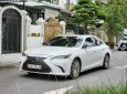 Lexus ES 250 2019 - đăng ký lần đầu 2020