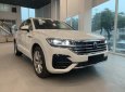 Volkswagen Touareg 2022 - Nam Thần Đường Phố