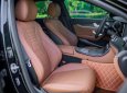 Mercedes-Benz E300 2023 - Màu đen, nội thất nâu