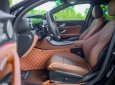 Mercedes-Benz E300 2023 - Màu đen, nội thất nâu