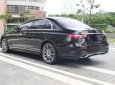 Mercedes-Benz E300 2023 - Màu đen, nội thất nâu