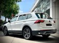 Volkswagen Tiguan 2023 - TẶNG 150% TRƯỚC BẠ or HÀNG TRĂM TRIỆU TIỀN MẶT VÀ GÓI PHỤ KIỆN NÂNG CẤP XE CHÍNH HÃNG GIÁ TỐT NHẤT MIỀN NAM LH NGAY 0979573796