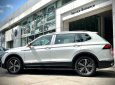 Volkswagen Tiguan 2023 - TẶNG 150% TRƯỚC BẠ or HÀNG TRĂM TRIỆU TIỀN MẶT VÀ GÓI PHỤ KIỆN NÂNG CẤP XE CHÍNH HÃNG GIÁ TỐT NHẤT MIỀN NAM LH NGAY 0979573796