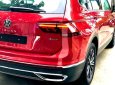 Volkswagen Tiguan 2023 - Nhập khẩu Mỹ, màu đỏ cực đẹp, sang trọng, ưu đãi lên đến hàng trăm triệu tiền mặt, cam kết tốt nhất giá thị trường