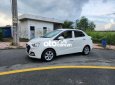 Hyundai Grand i10 Bán Huyndai i10  1.2 MT màu trắng. 2019 - Bán Huyndai i10 sedan 1.2 MT màu trắng.