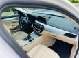 BMW 520i 2019 - Bán bmw 520i trắng kem model 2019 siêu lướt