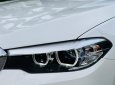 BMW 520i 2019 - Bán bmw 520i trắng kem model 2019 siêu lướt