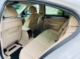BMW 520i 2019 - Bán bmw 520i trắng kem model 2019 siêu lướt