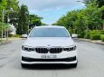 BMW 520i 2019 - Bán bmw 520i trắng kem model 2019 siêu lướt