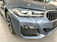 BMW 530i 2022 - mới 100%, giảm tiền măt, tặng bảo hiểm, chỉ cần 550tr nhận xe với lái suất 0,69%/tháng