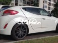 Hyundai Veloster Huyndai  2011 trắng mơi 90% 2011 - Huyndai Veloster 2011 trắng mơi 90%