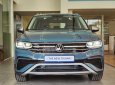 Volkswagen Tiguan 2023 - Trẻ trung, xe nhập khẩu Mỹ, màu xanh cực đẹp, ưu đãi lên đến hàng trăm triệu tiền mặt, giao ngay tận nhà cho khách