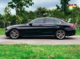 Mercedes-Benz C180 2022 - Đen kem siêu lướt