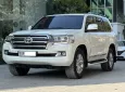 Toyota Land Cruiser VX 2019 - Bán Toyota Land Cruiser VX sản xuất năm 2019 cam kết xe rất đẹp, dàn lốp còn theo xe 