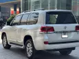 Toyota Land Cruiser VX 2019 - Bán Toyota Land Cruiser VX sản xuất năm 2019 cam kết xe rất đẹp, dàn lốp còn theo xe 