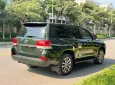 Toyota Land Cruiser 2015 - Bán Toyota Land Cruiser 2015, màu xanh lục