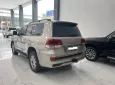 Toyota Land Cruiser LC200 2016 - Bán ô tô Toyota Land Cruiser LC200 2016, màu vàng xe chất lượng siêu đẹp 