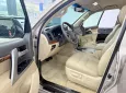 Toyota Land Cruiser 4.6 V8 2016 - Bán Toyota Land Cruiser 4.6 V8 2016, màu vàng cát cực đẹp.