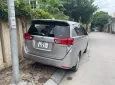 Toyota Innova 2016 - Bán xe Innova số sàn 2016 ( form 2017), xe gia đình, xe đẹp ( không phải xe showroom) ít đi, tháng chạy loanh quanh vài 