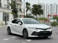 Toyota Camry 2022 - Đẹp xuất sắc Camry 2.5Q/SX 2022, đăng ký 2023, 1 chủ sd, xuất hóa đơn 500 triệu.