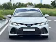 Toyota Camry 2.5 HV 2023 - Cần bán Toyota Camry 2.5 HV 2023, màu trắng, nhâp khẩu, chạy siêu lướt 