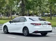 Toyota Camry 2.5 HV 2023 - Cần bán Toyota Camry 2.5 HV 2023, màu trắng, nhâp khẩu, chạy siêu lướt 