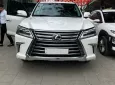 Lexus LX 570 2016 - Cần bán xe Lexus LX 570 2016 Trung Đông xe xuất sắc