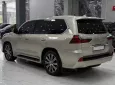 Lexus LX 570 2018 - Bán Lexus LX570 màu vàng cát, sản xuất 2018. Xe siêu mới.