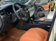 Lexus LX 570 2018 - Bán Lexus LX570 màu vàng cát, sản xuất 2018. Xe siêu mới.